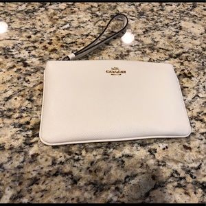 Coach wristlet (Authentic)